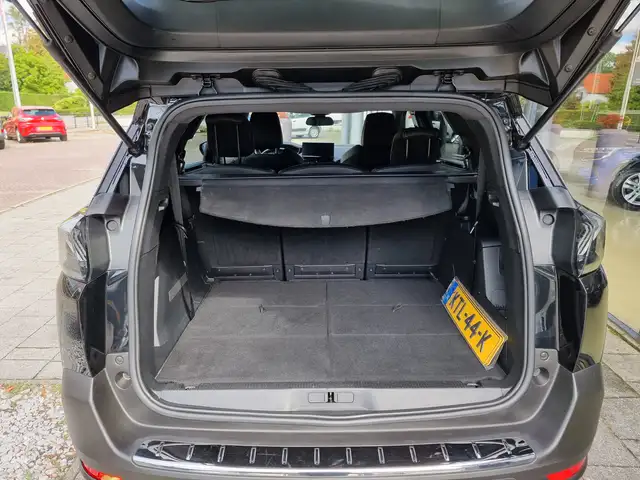 Peugeot 5008 view 10
