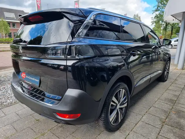 Peugeot 5008 view 12
