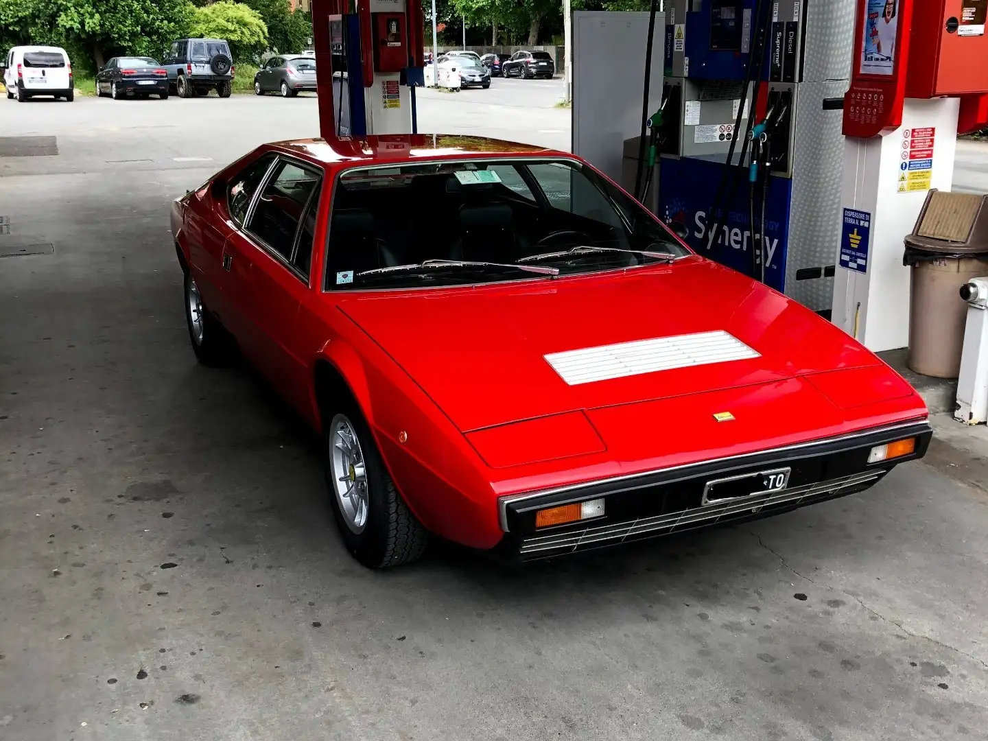 Ferrari Dino GT4 208 GT/4 2.0 crvena - 2