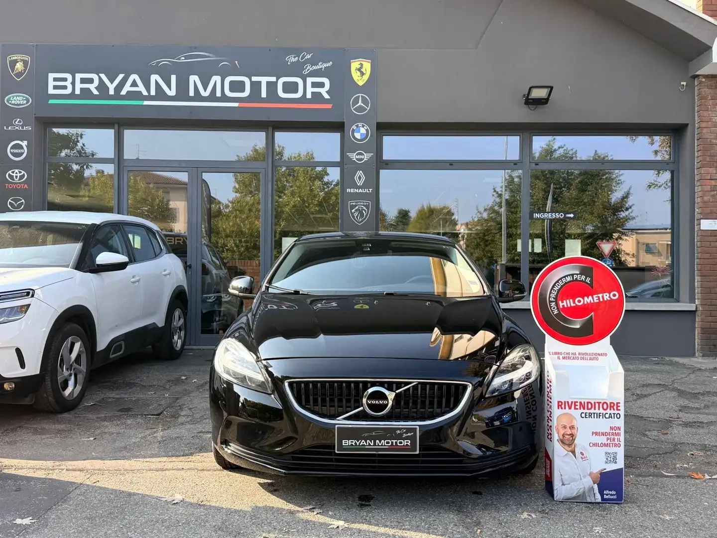 Volvo V40 V40 D2 Geartronic R-design Noir - 2