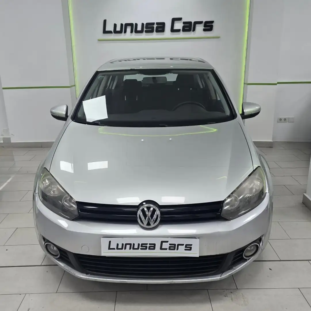 Volkswagen Golf 1.6TDI CR Advance 105 Gris - 2