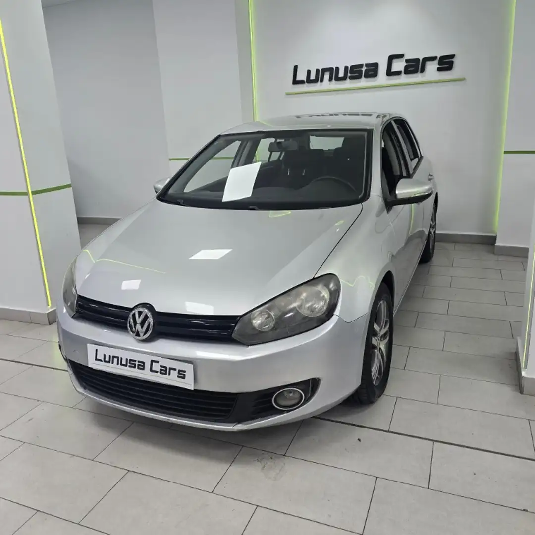 Volkswagen Golf 1.6TDI CR Advance 105 Gris - 1