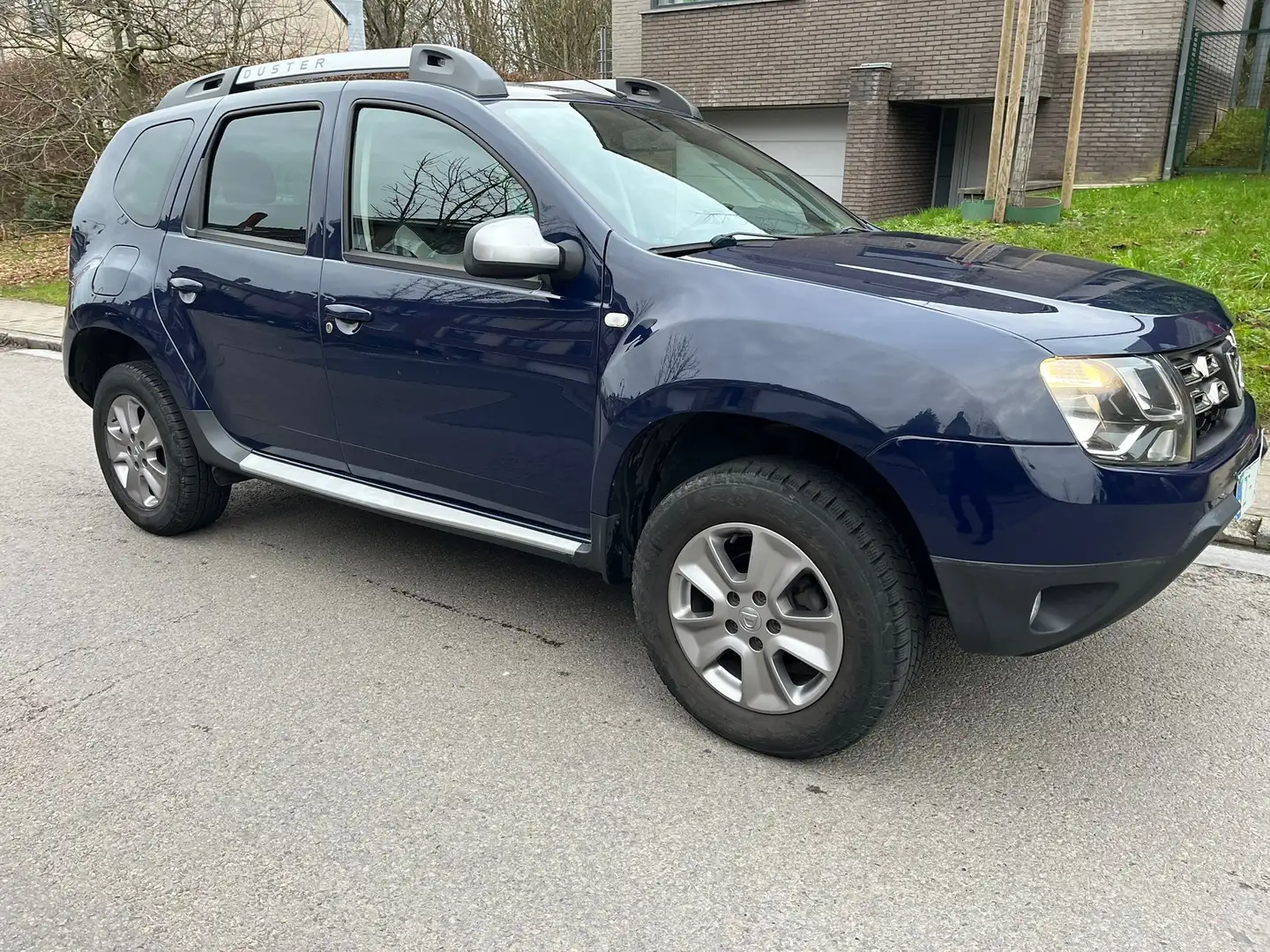 Dacia Duster Duster 1.6i 4x2 Ambiance Bleu - 1