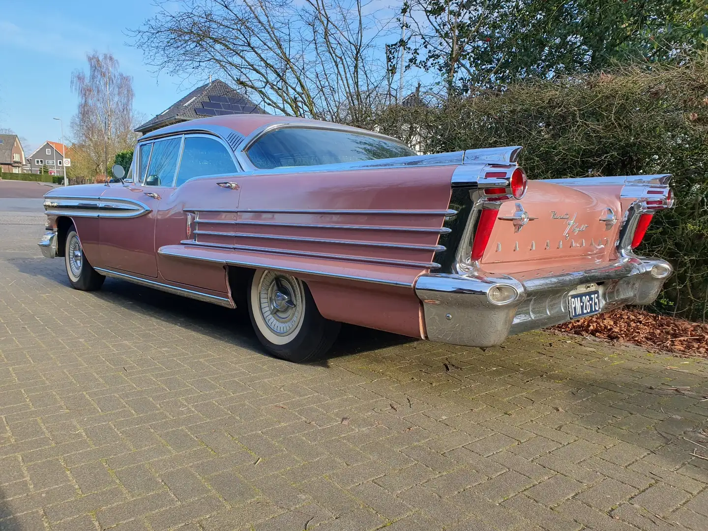 Oldsmobile - 1