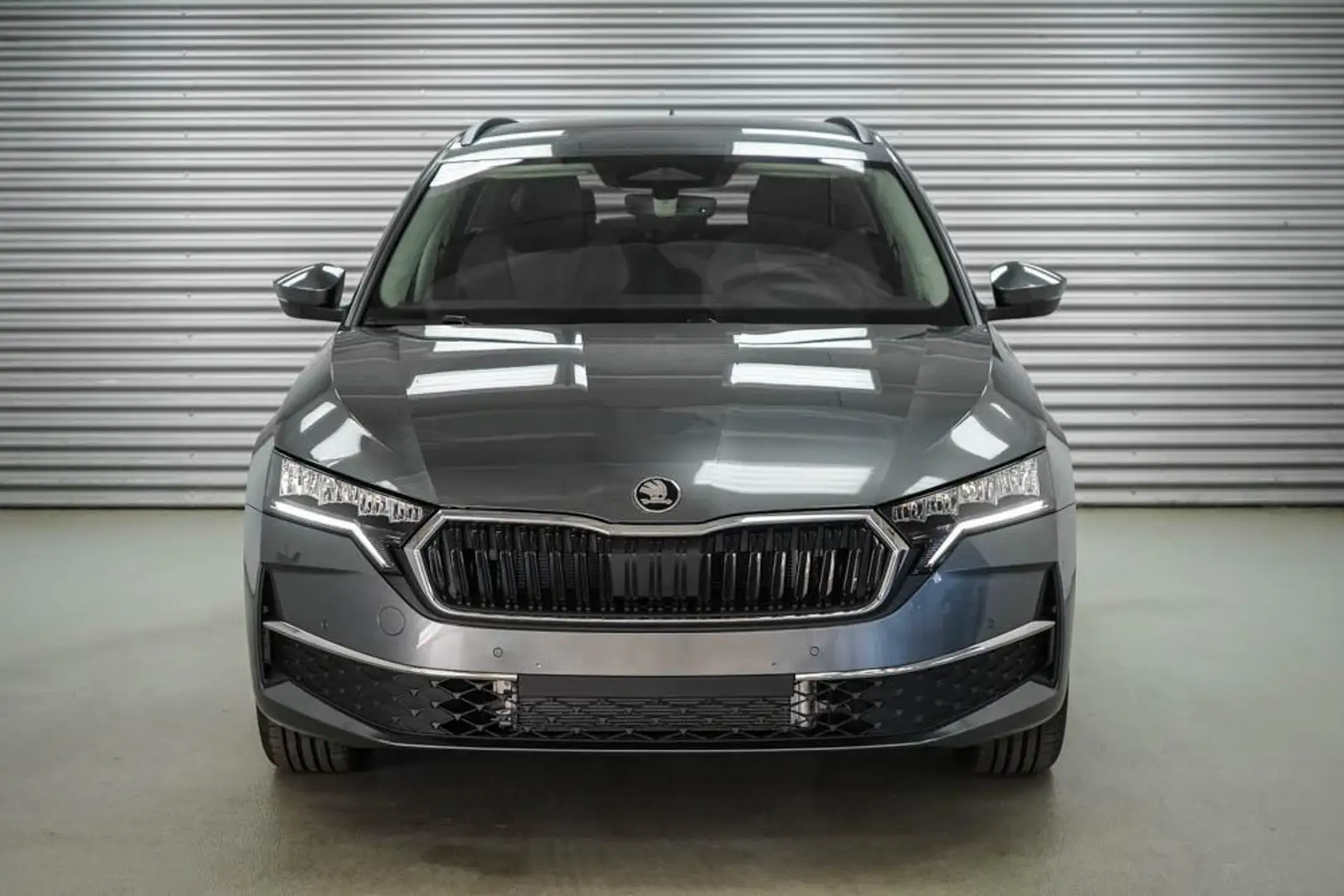 Skoda Octavia Combi Kombi 1,5 TSI mHEV DSG Selection - LAGER ... Grau - 2