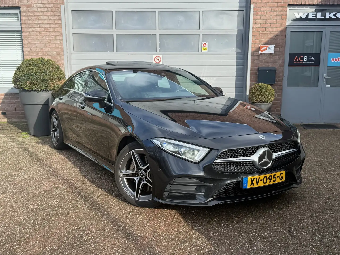 Mercedes-Benz CLS 350 d 4MATIC Premium Plus Burmester / Schuif-kanteldak Noir - 1