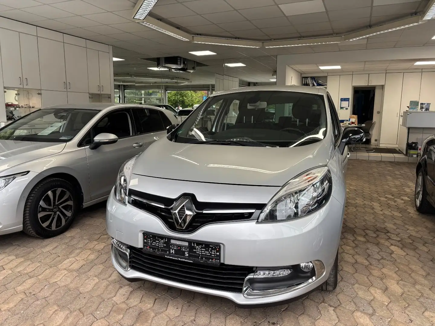 Renault Scenic III BOSE Edition, Navi! Steuerkette neu! Grau - 2