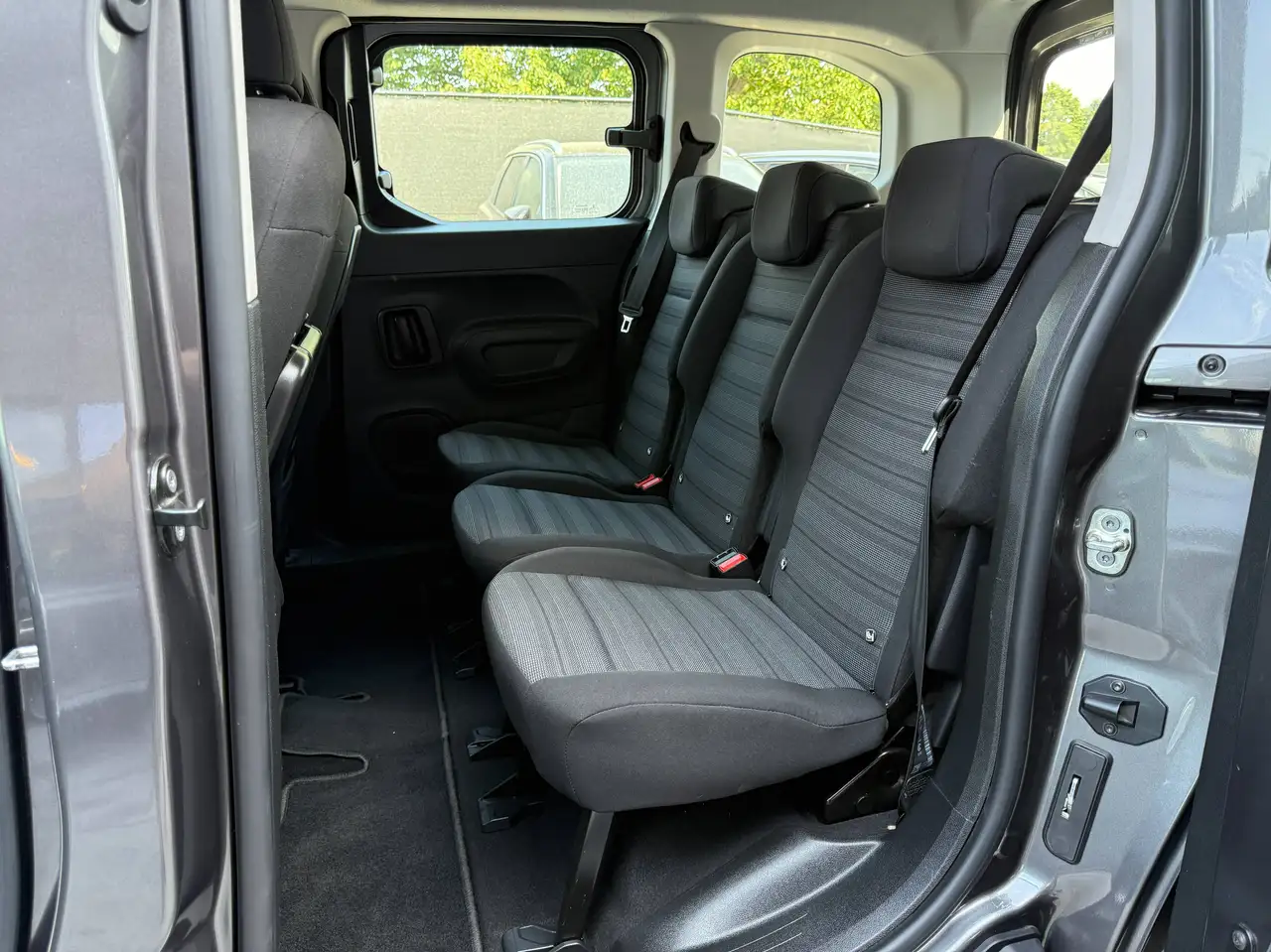 Opel Combo 1.2i 110PK 5 ZIT NAVIGATIE CAMERA CARPLAY PDC DAB TREKHAAK AIRCO, миниатюра 14