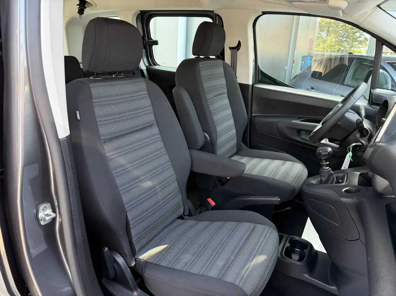 Opel Combo 1.2i 110PK 5 ZIT NAVIGATIE CAMERA CARPLAY PDC DAB TREKHAAK AIRCO, миниатюра 30