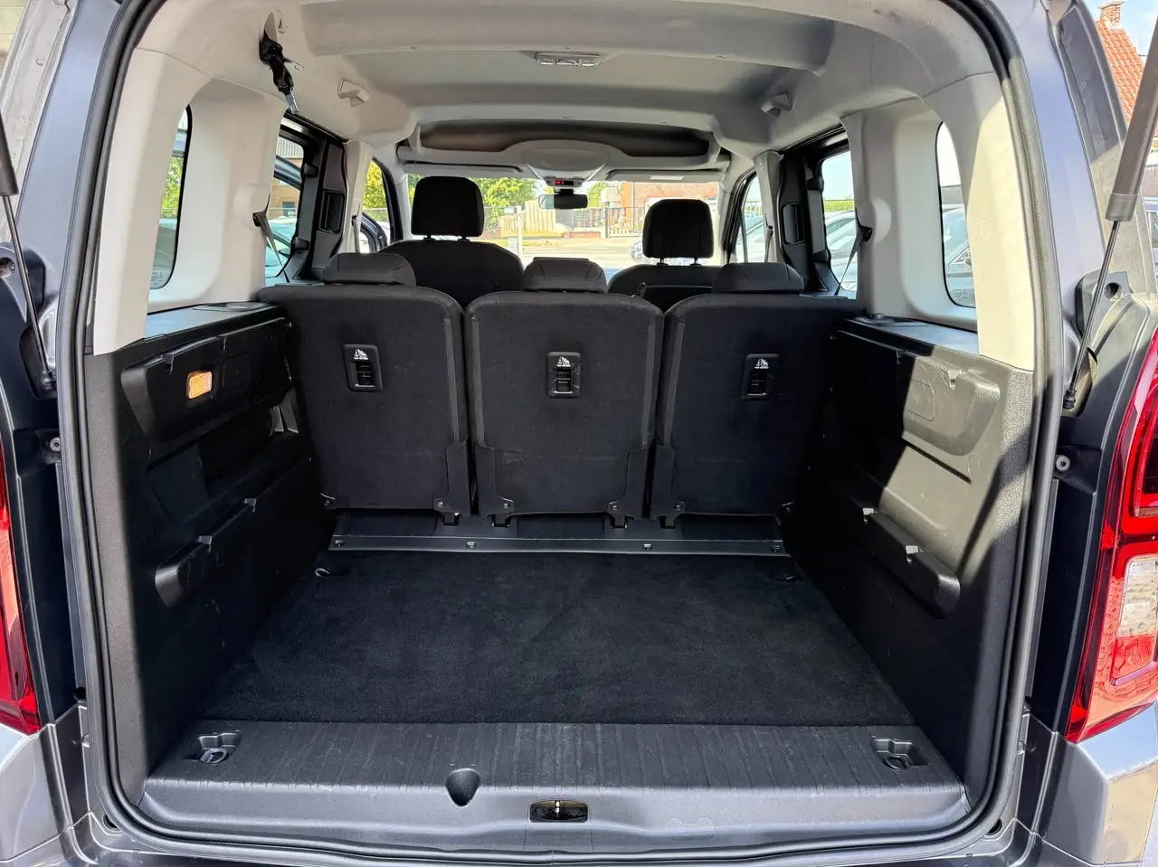 Opel Combo 1.2i 110PK 5 ZIT NAVIGATIE CAMERA CARPLAY PDC DAB TREKHAAK AIRCO, миниатюра 16