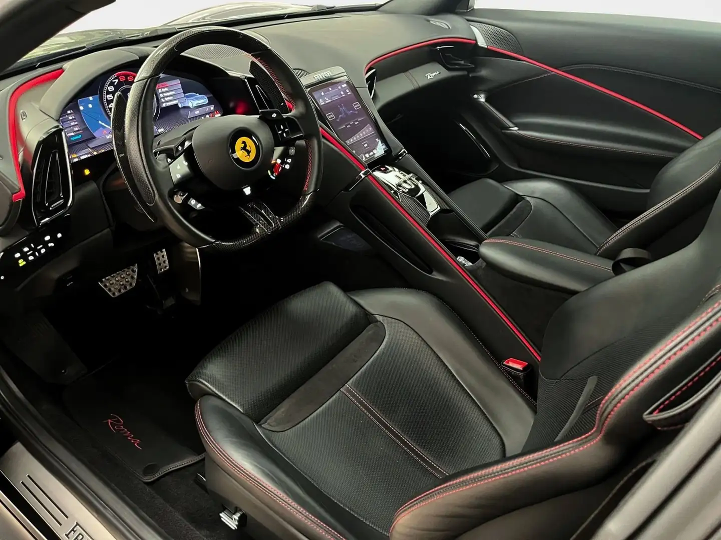 Ferrari Roma 3.9 Coupè DCT Schwarz - 2