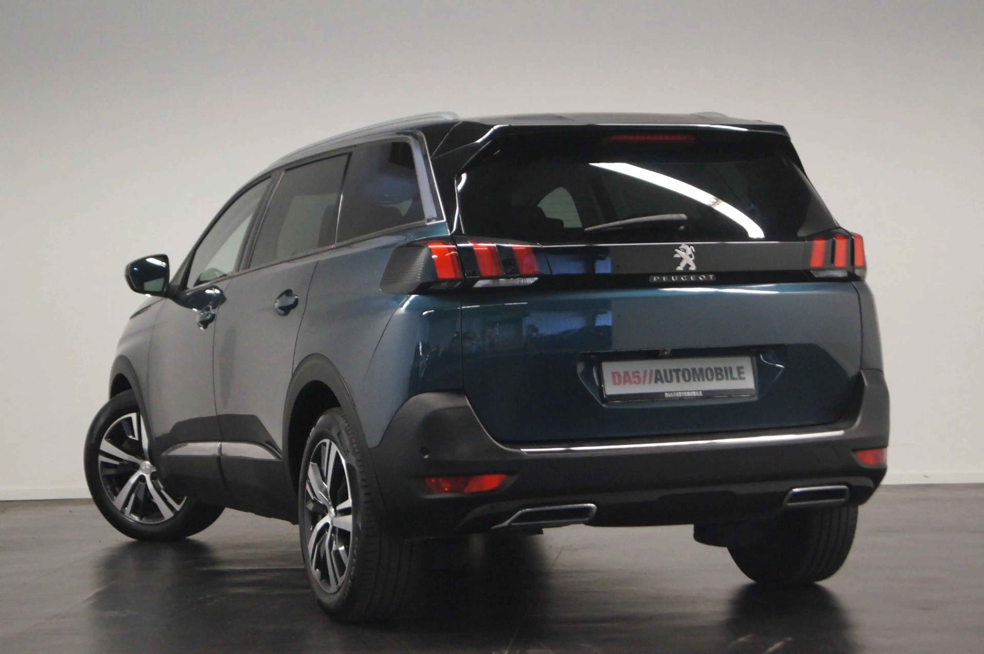 Peugeot 5008 Allure|LED|360°|7SITZ|AMBI|AUTOM. — photo 13