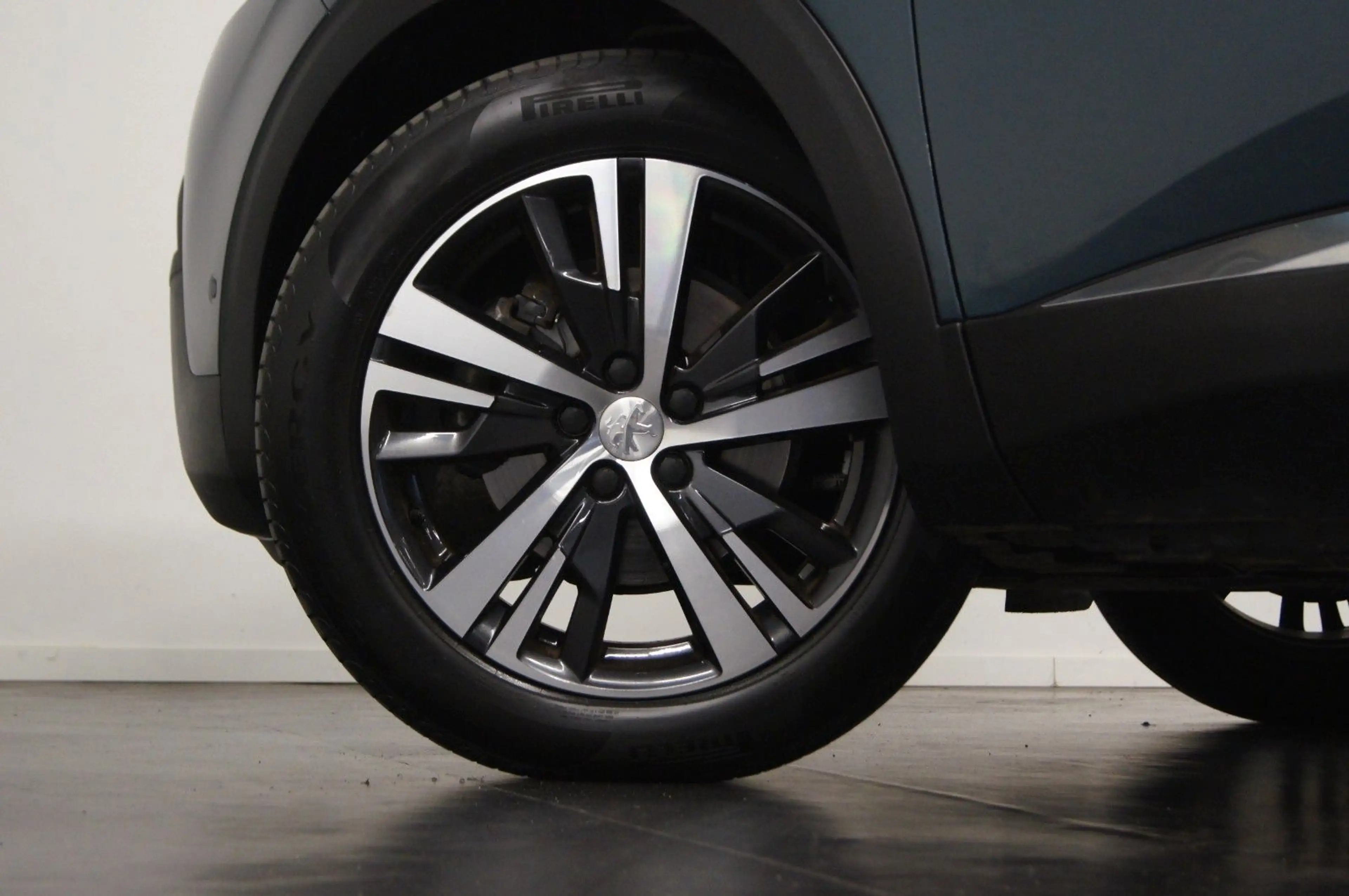 Peugeot 5008 Allure|LED|360°|7SITZ|AMBI|AUTOM. — photo 9