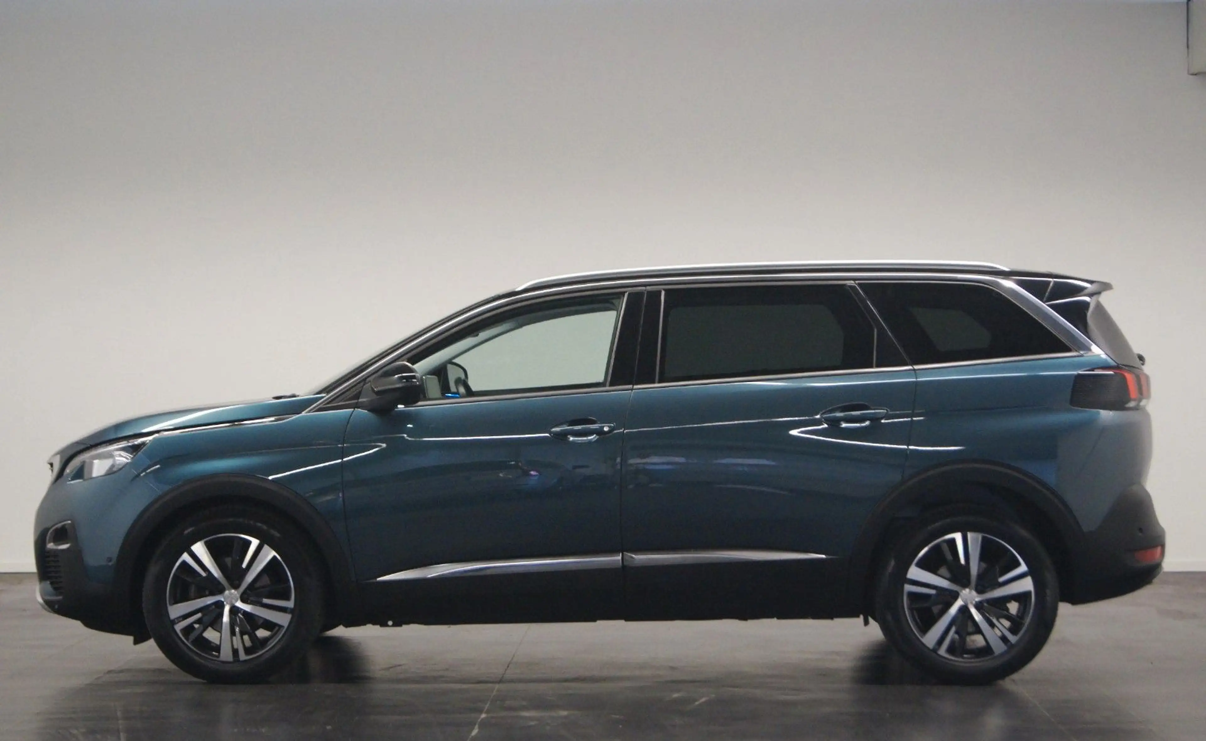 Peugeot 5008 Allure|LED|360°|7SITZ|AMBI|AUTOM. — photo 3