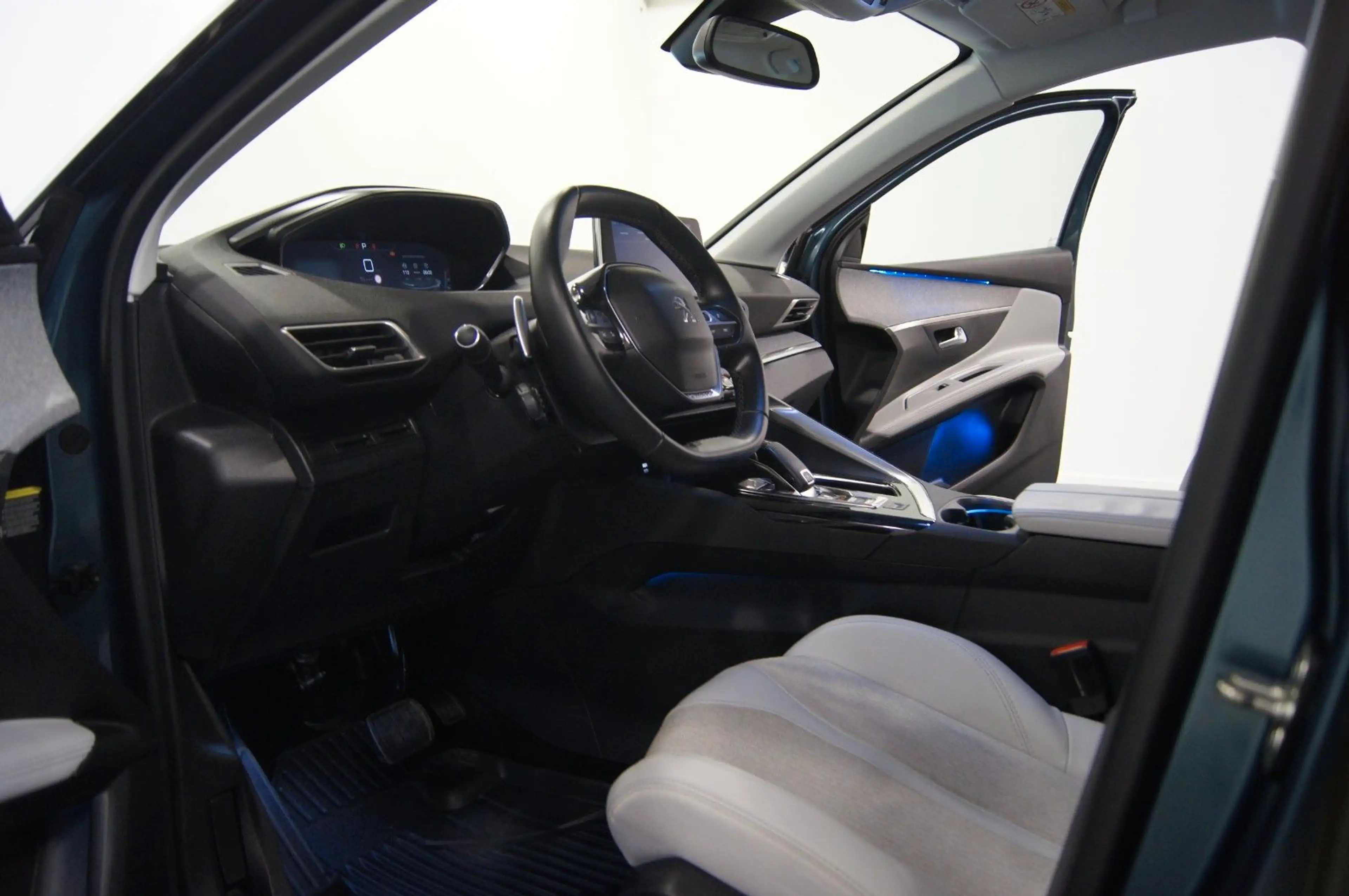 Peugeot 5008 Allure|LED|360°|7SITZ|AMBI|AUTOM. — photo 15