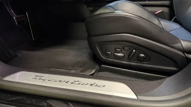 Porsche Taycan view 8