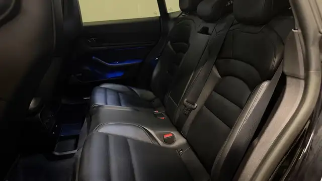 Porsche Taycan view 9