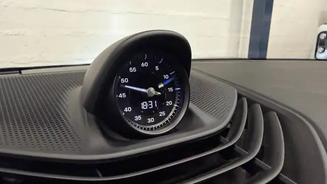 Porsche Taycan view 14