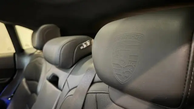Porsche Taycan view 10