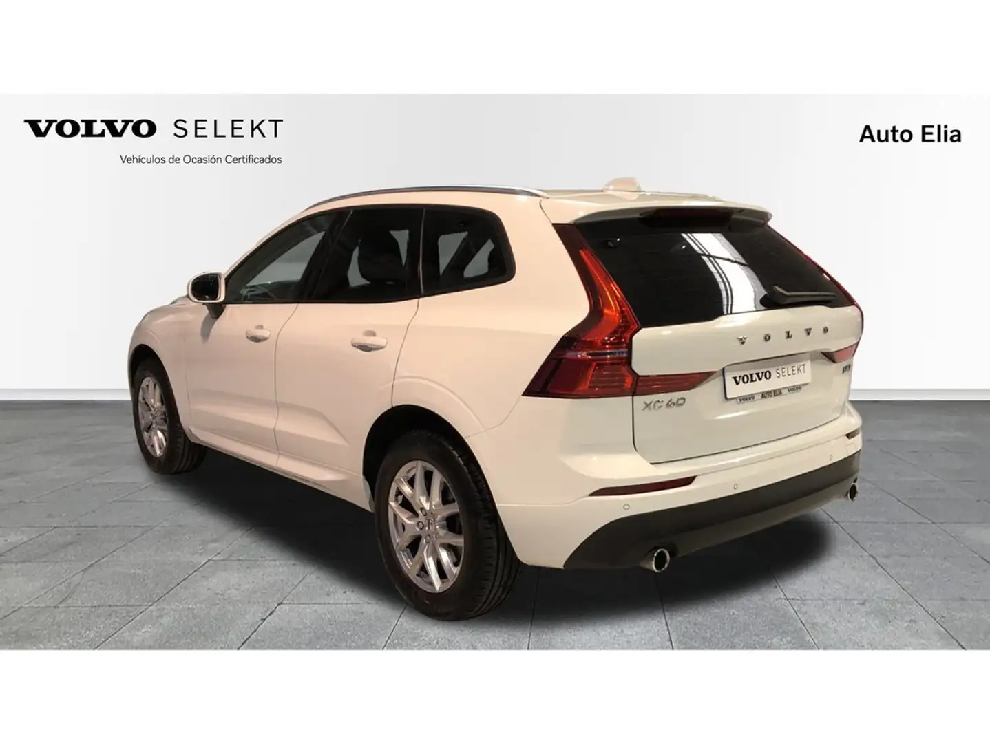 Volvo XC60 D5 Momentum AWD Aut. Blanco - 2