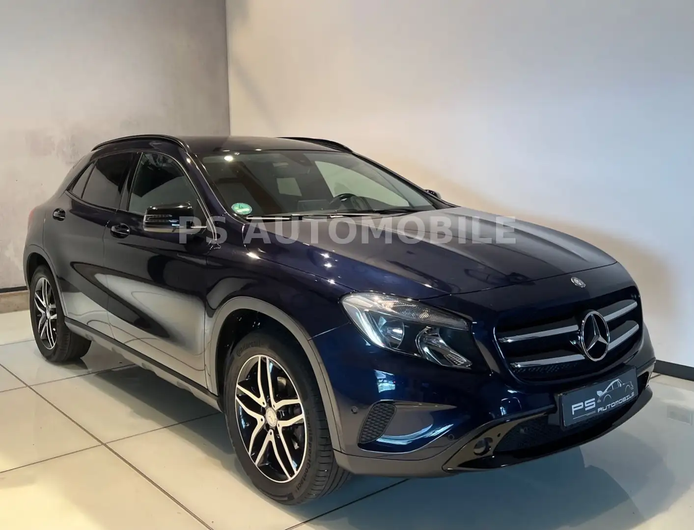Mercedes-Benz GLA 200 Urban/AHK/NAVI/KLIMA/PARKASS/RFK Bleu - 2