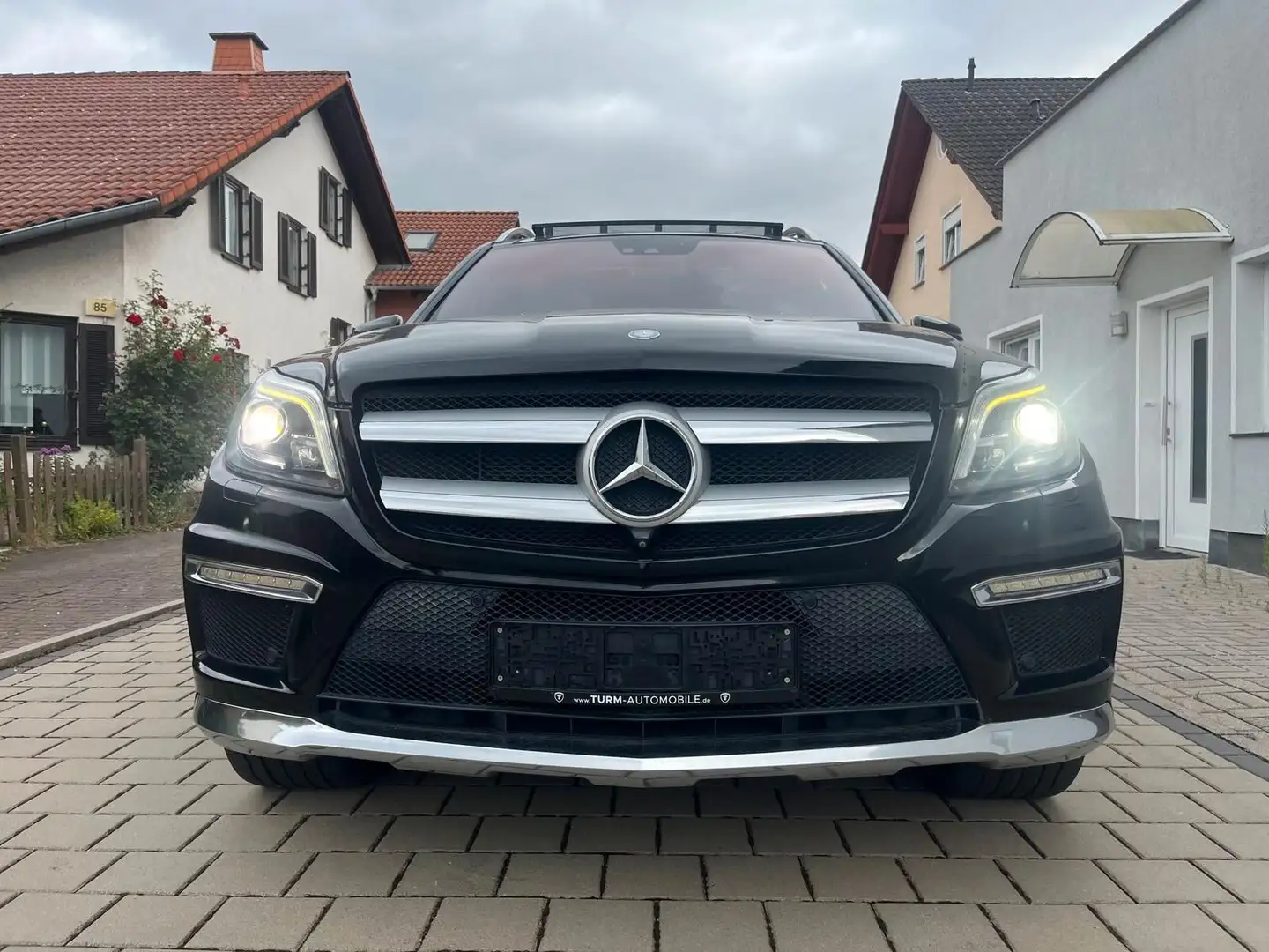 Mercedes-Benz GL 500 BlueE 4Matic AMG-Line|7-Sitzer|Voll|AHK Schwarz - 2