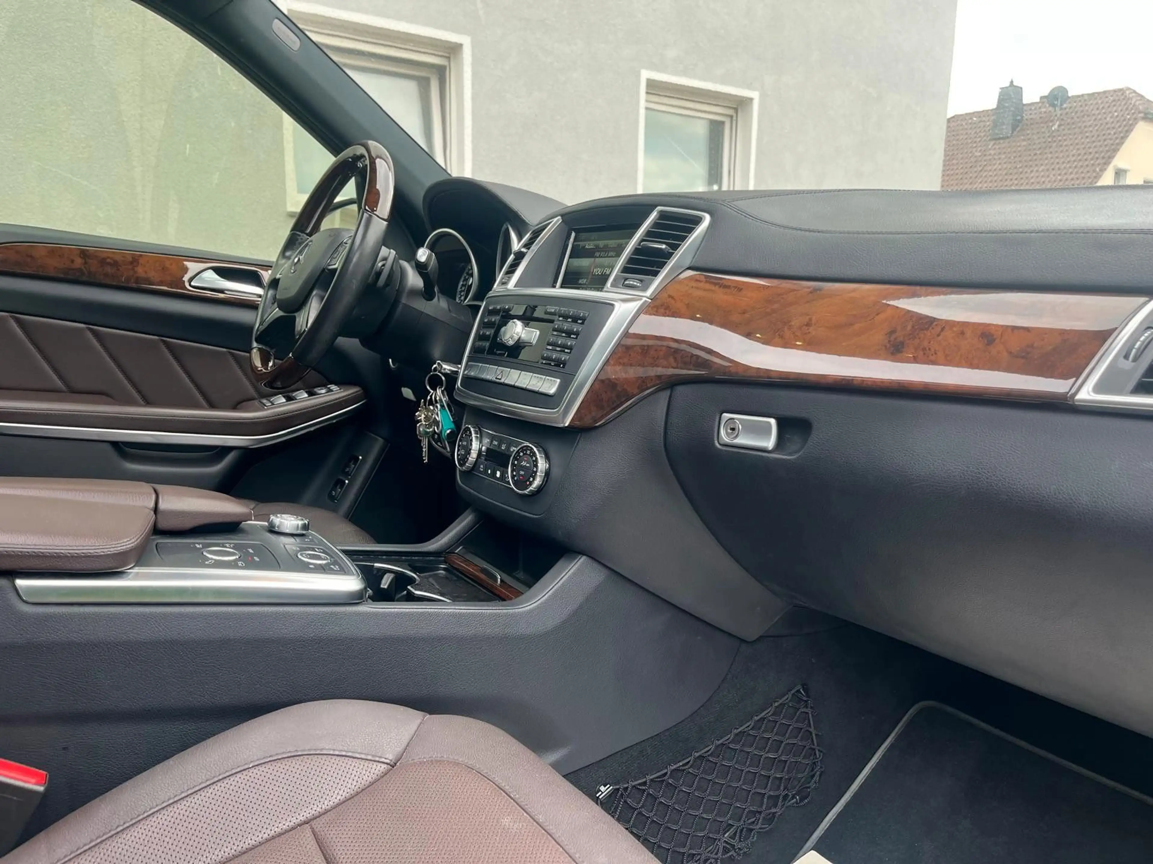 Mercedes-Benz GL 500 BlueE 4Matic AMG-Line|7-Sitzer|Voll|AHK — photo 14