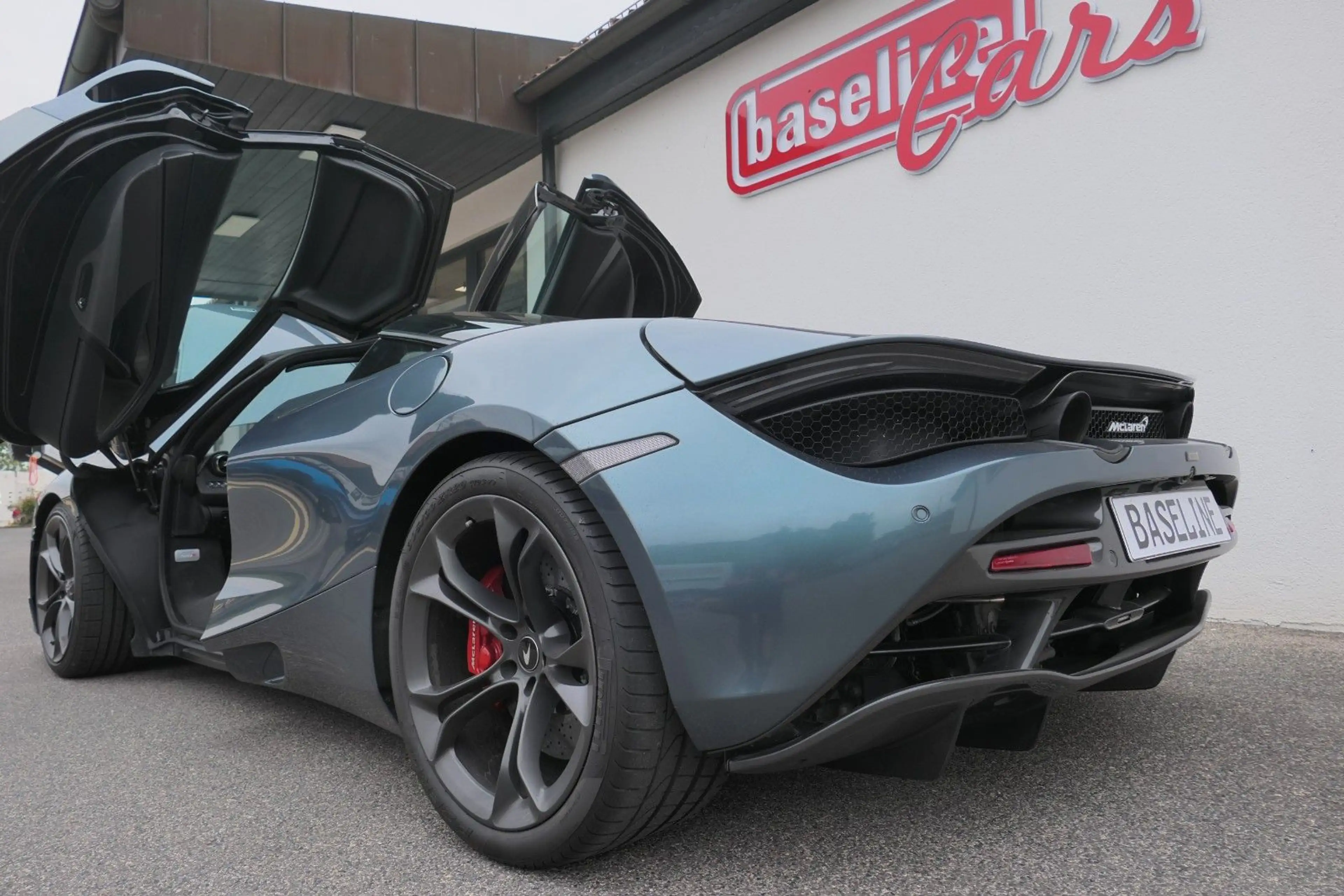 McLaren 720S - 360° - Lift - B&W — photo 5