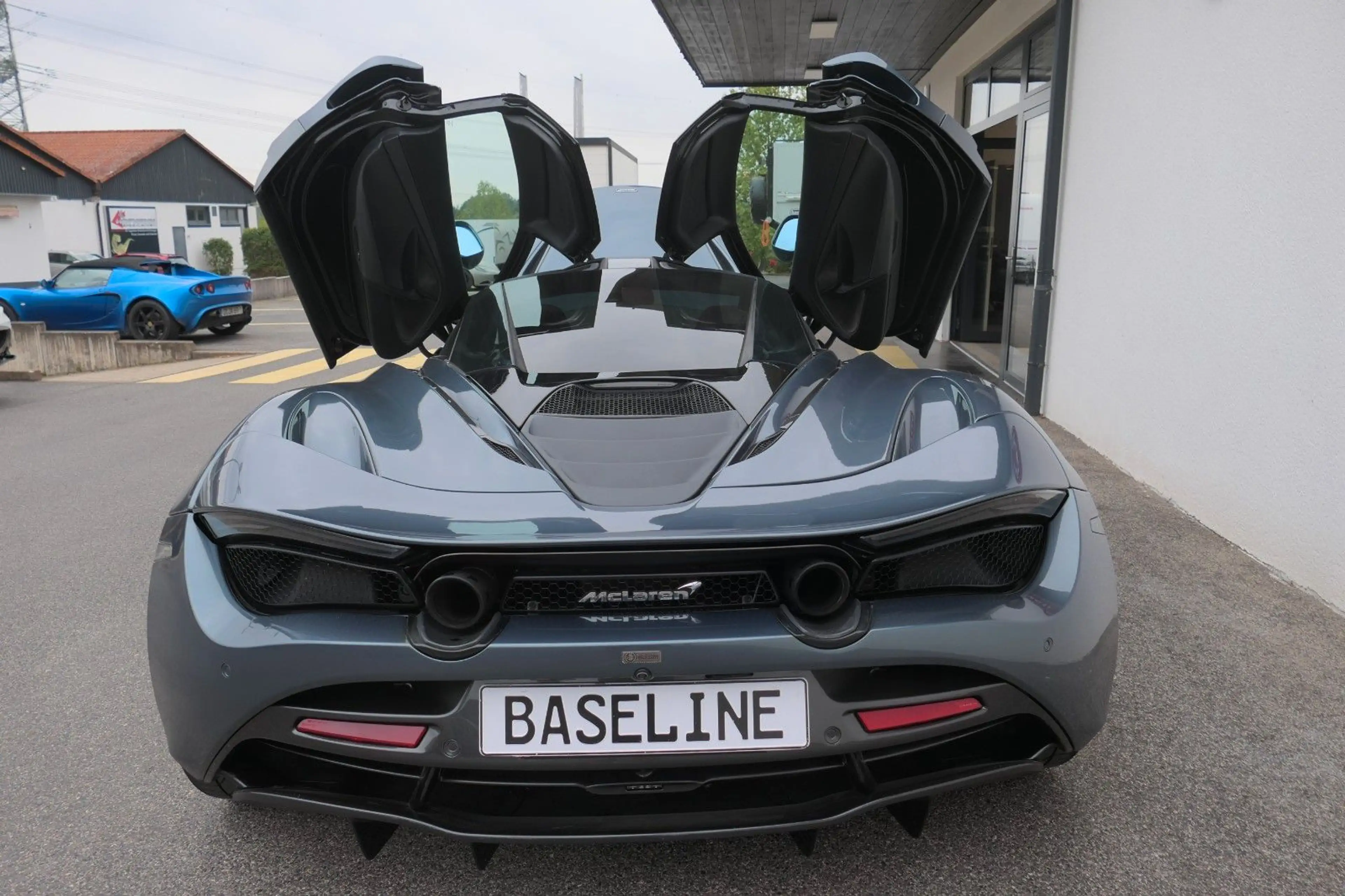 McLaren 720S - 360° - Lift - B&W — photo 12