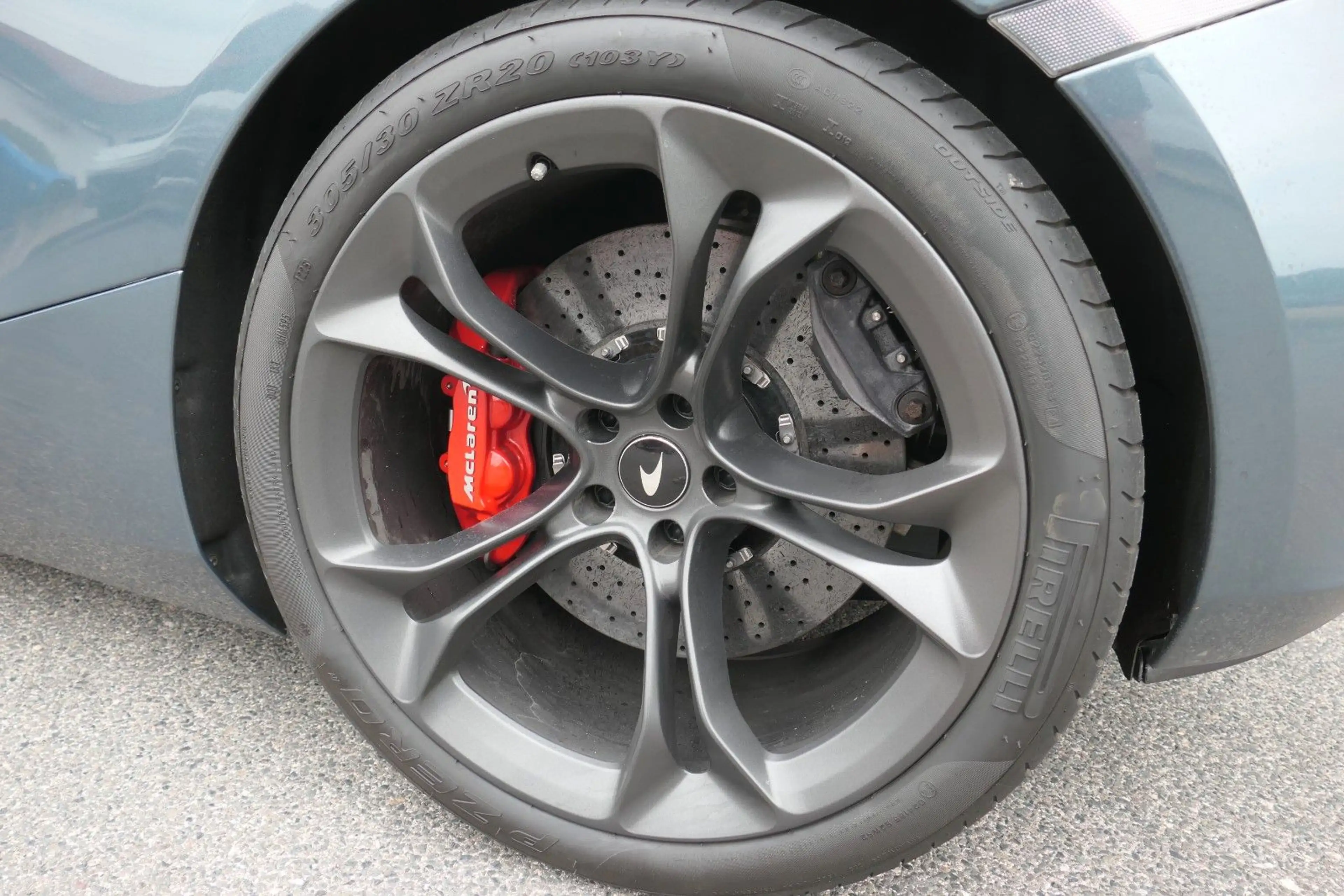McLaren 720S - 360° - Lift - B&W — photo 10