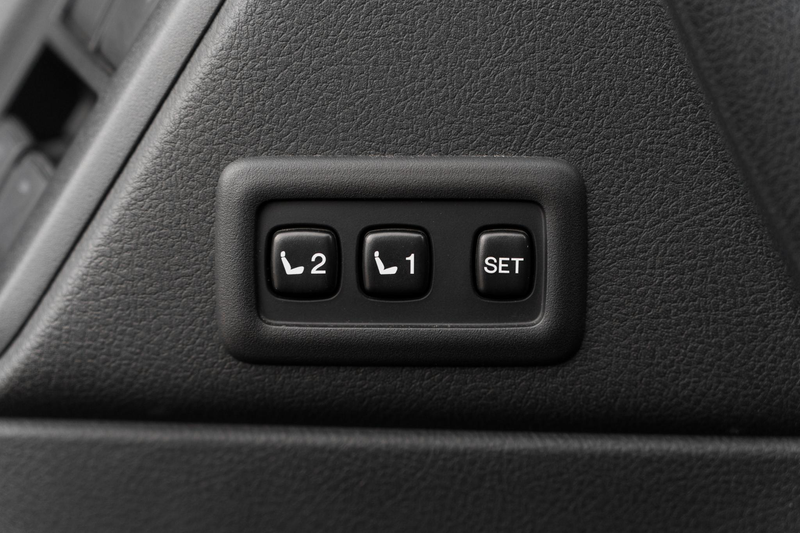 Toyota Land Cruiser 2.8 D-4D-F Executive Blind Van — photo 34