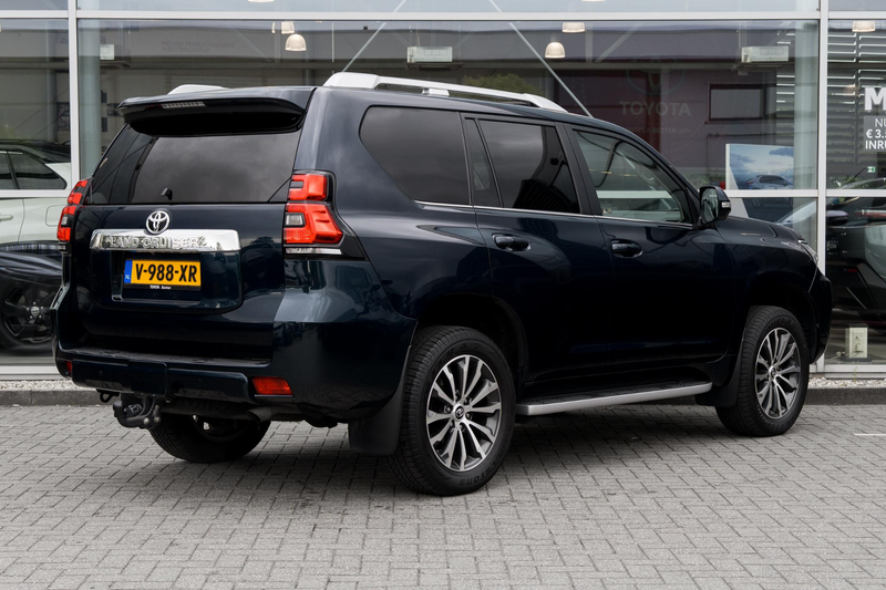 Toyota Land Cruiser 2.8 D-4D-F Executive Blind Van — photo 2