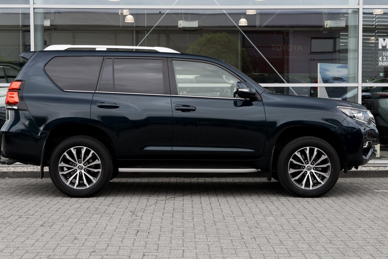 Toyota Land Cruiser 2.8 D-4D-F Executive Blind Van — photo 3