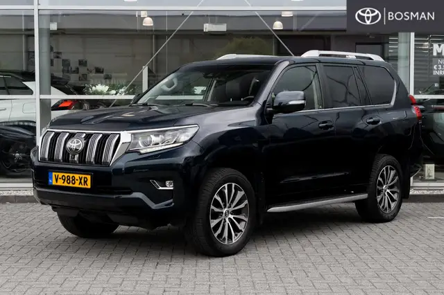 Toyota Land Cruiser 2.8 D-4D-F Executive Blind Van
