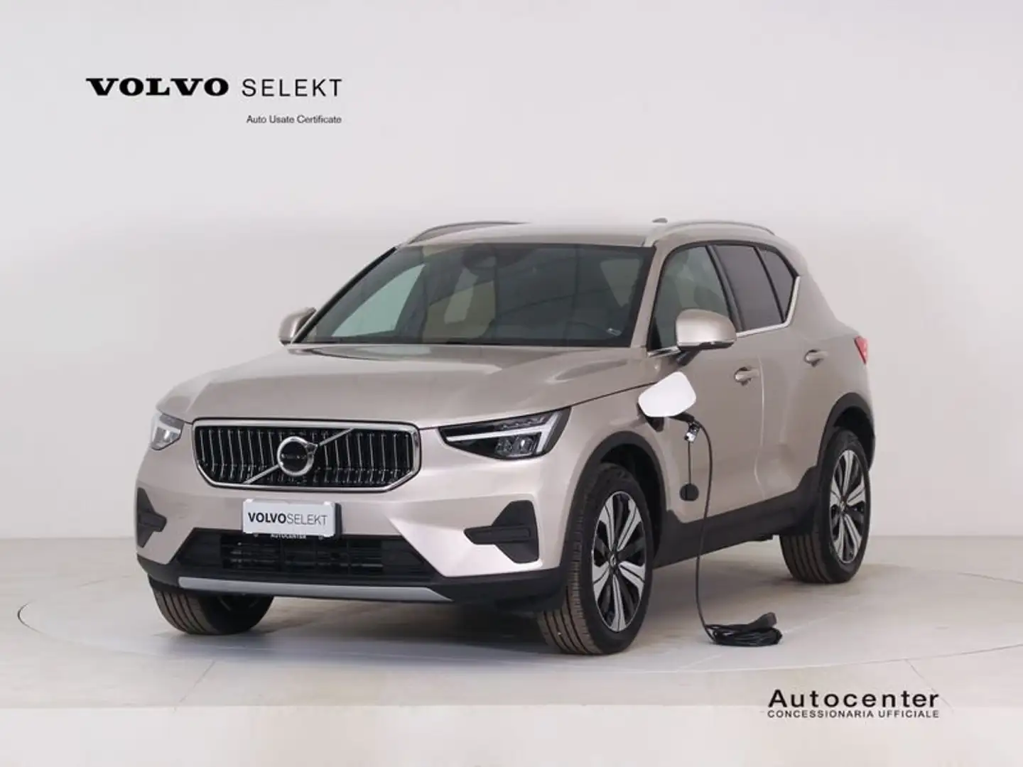 Volvo XC40 T4 Recharge Plug-in Hybrid automatico Core N1 AUT Grijs - 1