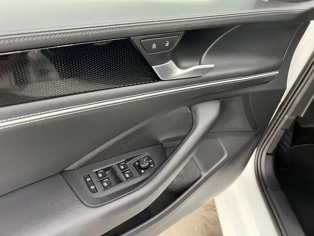 Volkswagen Passat view 14