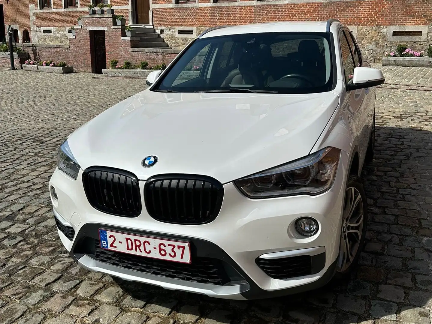 BMW X1 X1 2.0 d sDrive18 Wit - 1
