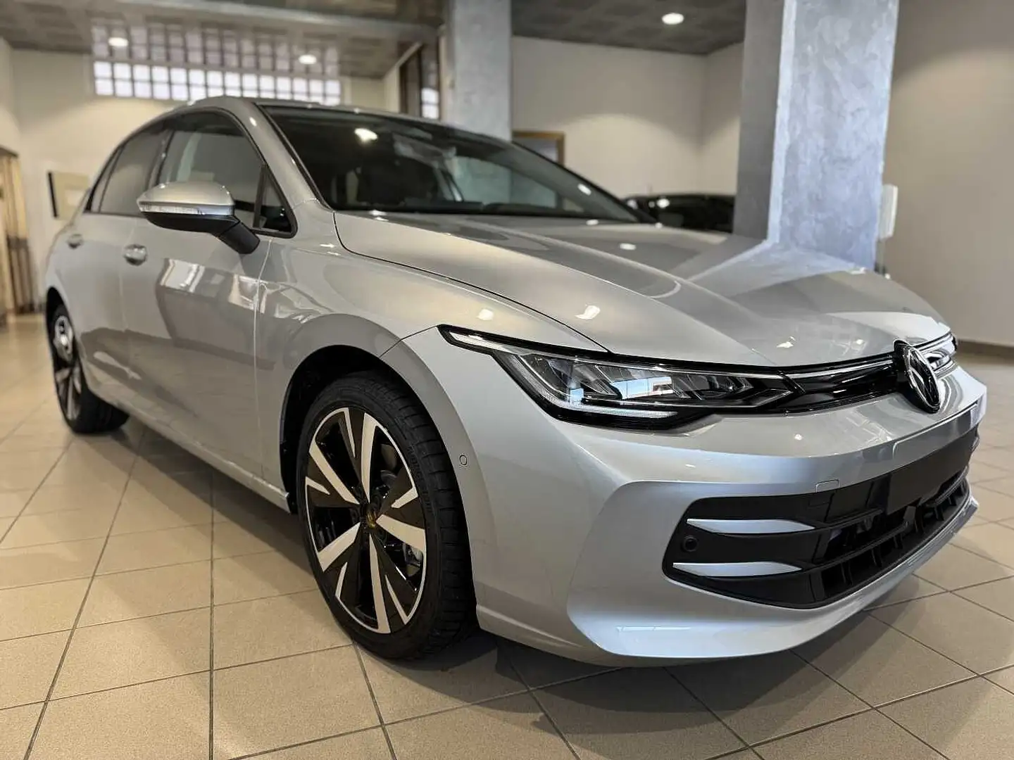 Volkswagen Golf 1.5 TSI eHybrid DSG Life Argento - 2