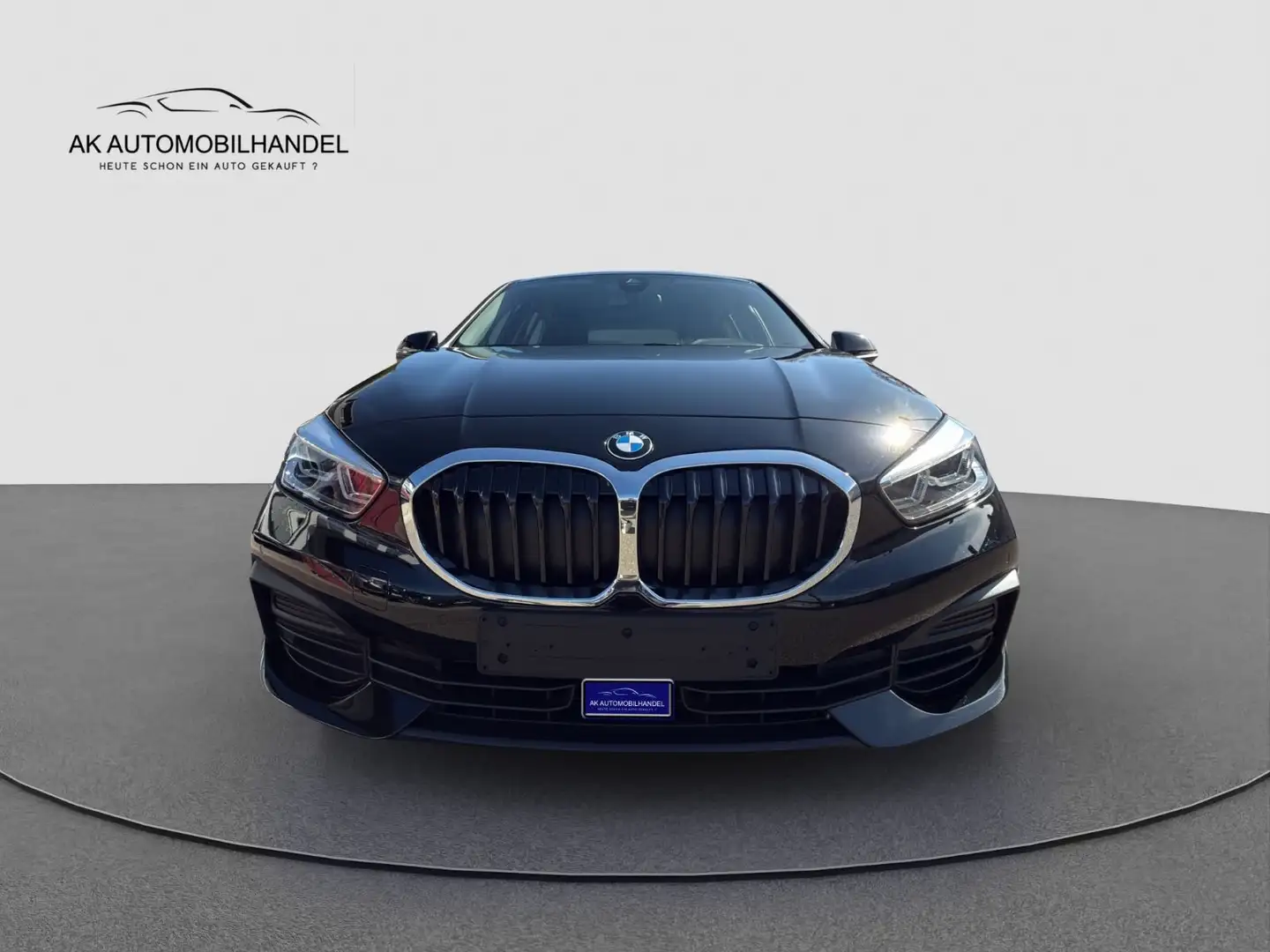 BMW 120 i Advantage Lim.PDC*Virtuell*LED*Tempo* Schwarz - 2