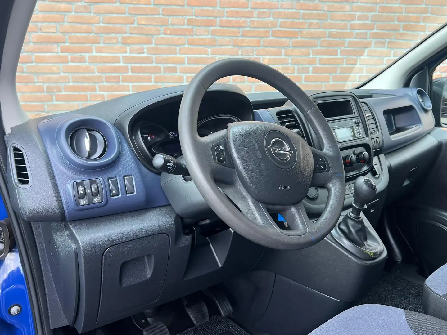 Opel Vivaro 1.6CDTI 126PK Lang / Airconditioning / Cruisecontr Blau - 2