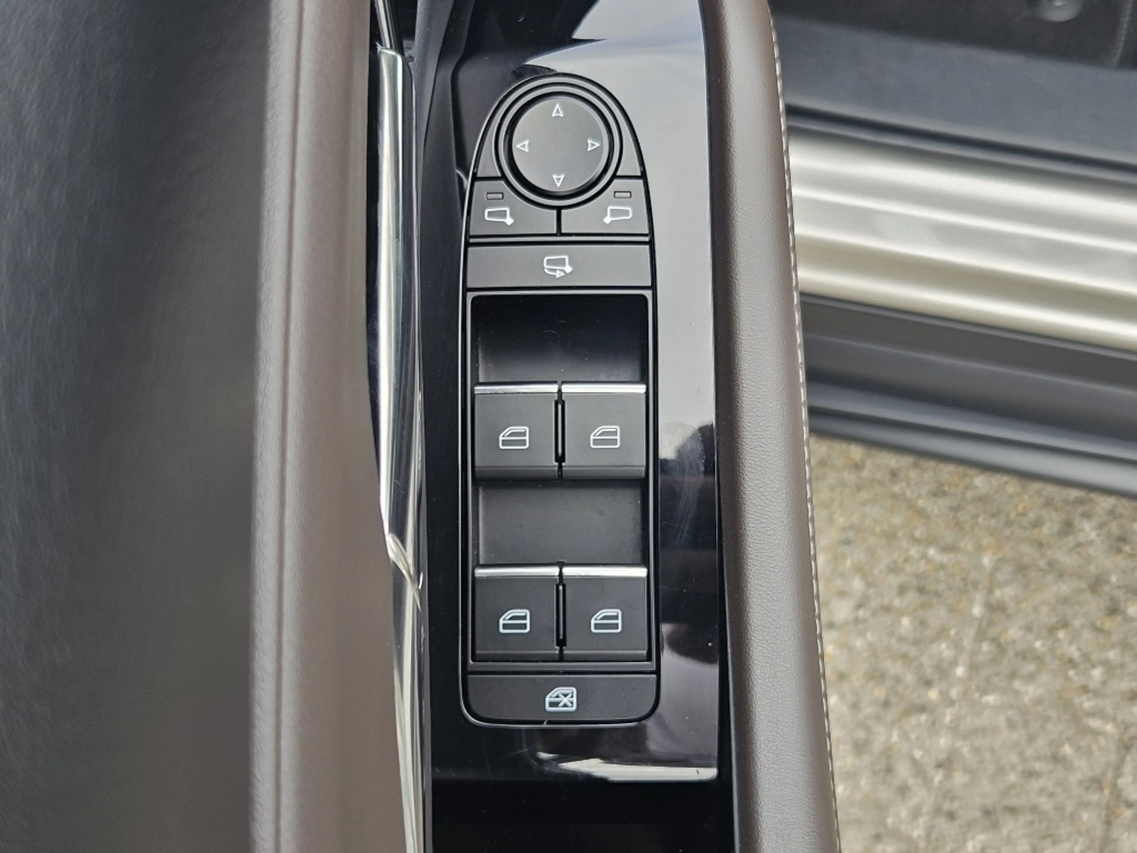Mazda CX-30 2.0 E-Skyactive-X / Bose / Climate Contr. / Verwar — photo 9