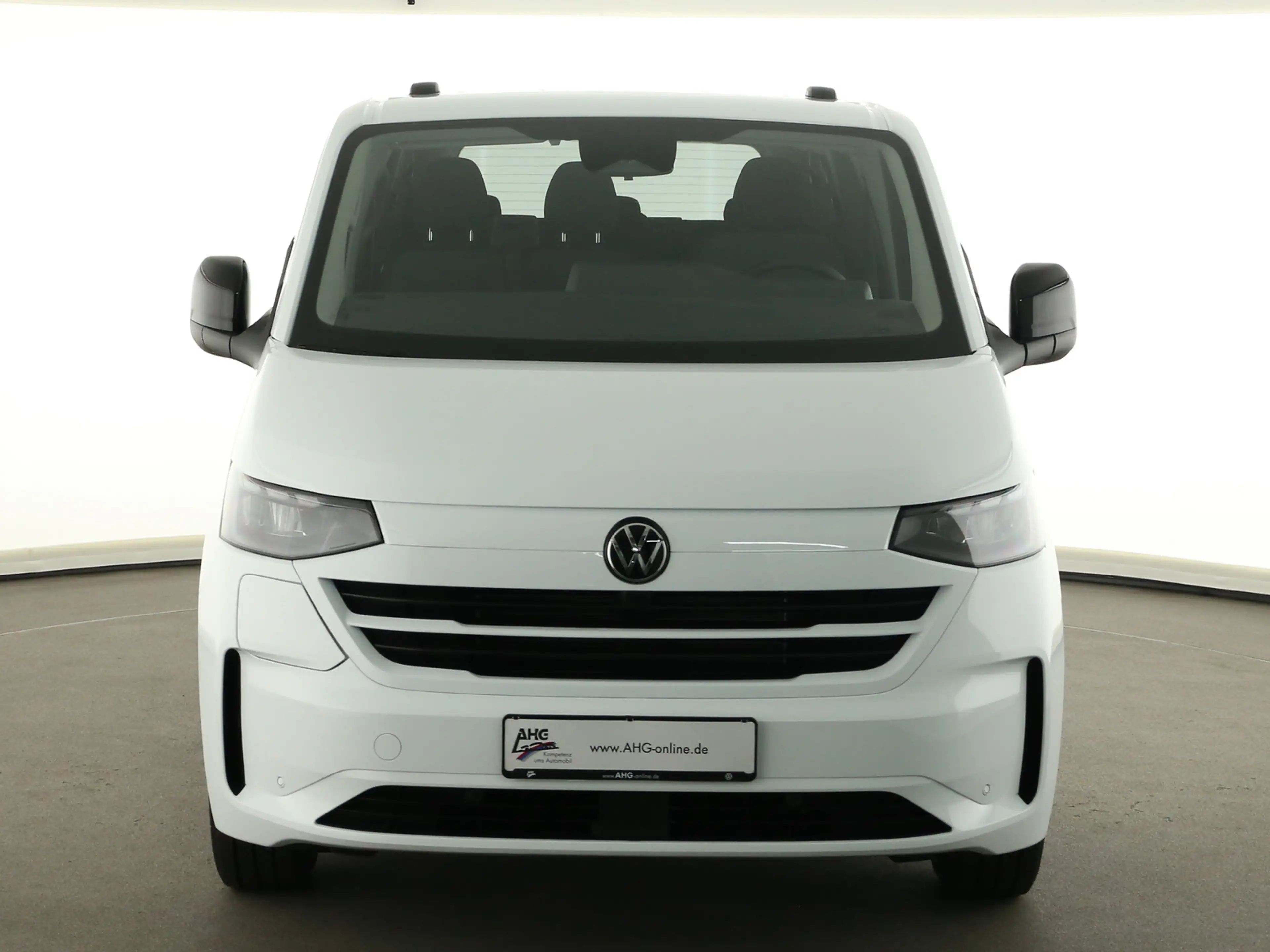 Volkswagen T7 Caravelle Life BEV 1-Gang e-Caravelle — photo 3