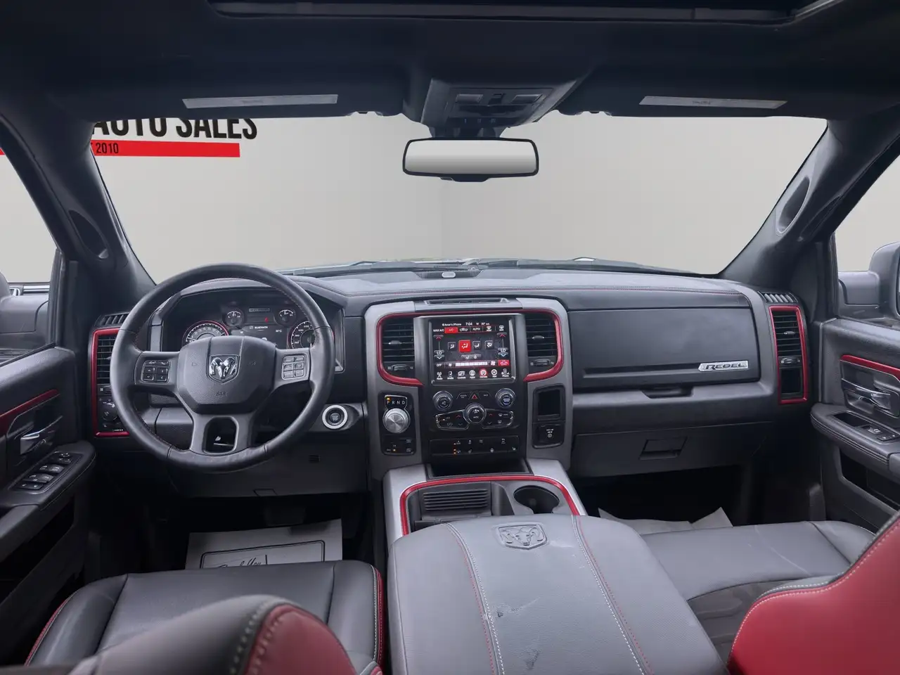 RAM 1500 снимка RAM 1500