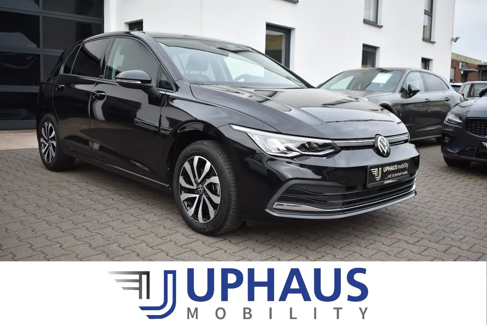 Volkswagen Golf VIII Lim. Active 1,5 eTSI DSG*Navi*LED*ACC Negro - 1