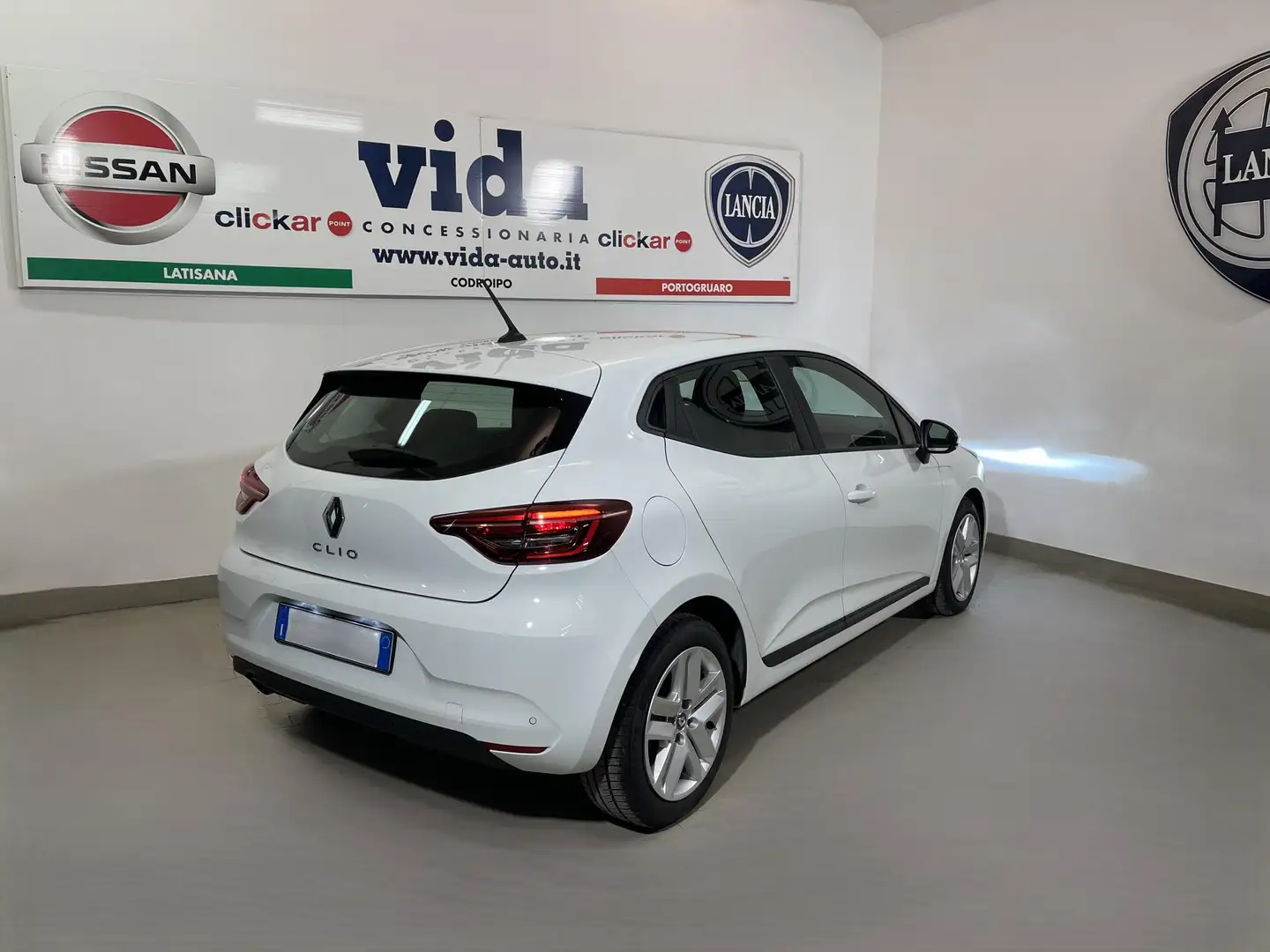 Renault Clio 1.5 blue Business 100cv AUTOCARRO Wit - 2