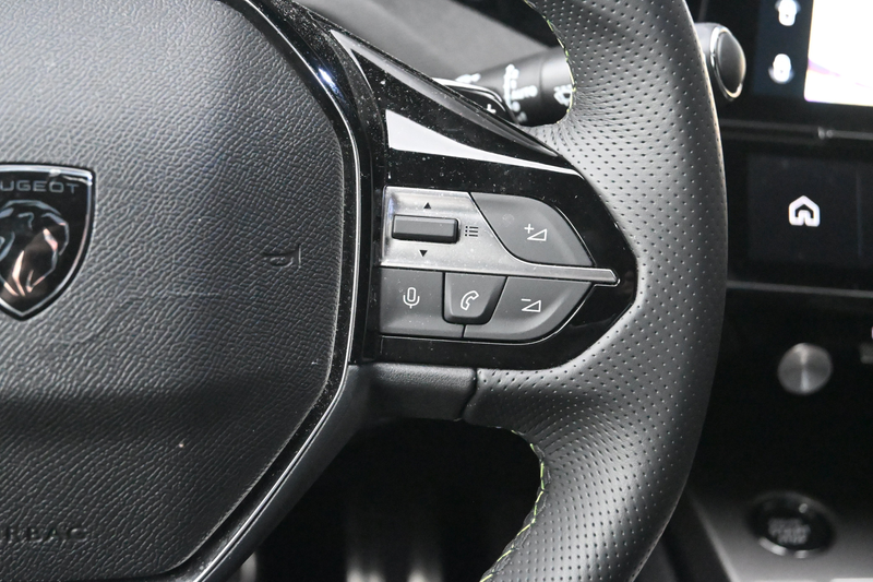 Peugeot 408 1.2 Hybrid 145 e-DCS6 GT | Adaptive Cruise | 360 C — photo 13