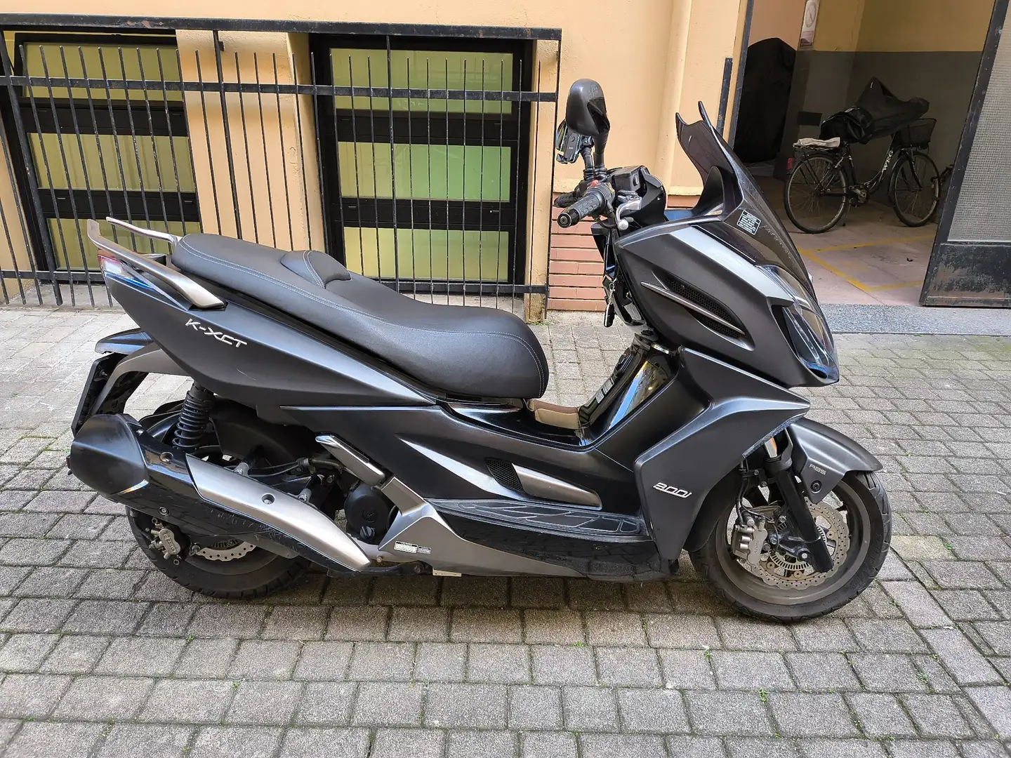 Kymco K-XCT 300i ABS Black - 2