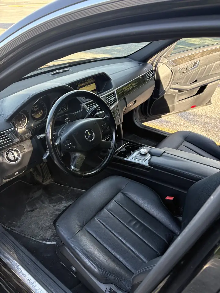 des-Benz E-Class снимка des-Benz E-Class