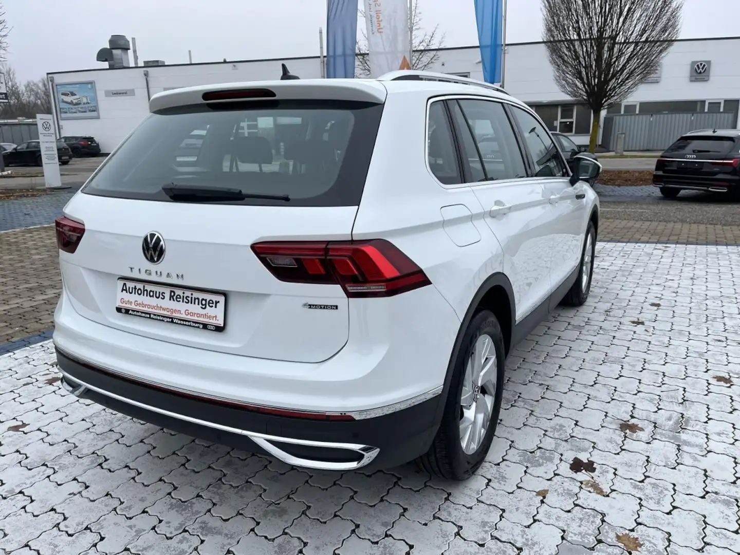 Volkswagen Tiguan 2,0 TSI Elegance DSG 4Motion (SD+Navi+LEDMatrix Wit - 2