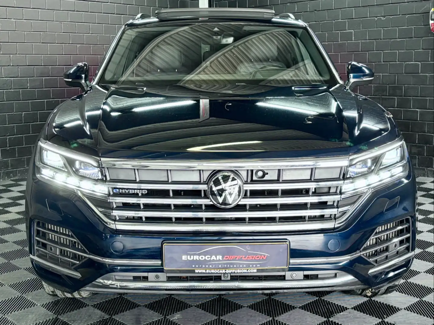 Volkswagen Touareg 3.0 TSi V6 eHybrid 4MOTION Elegance 381 CV Bleu - 2